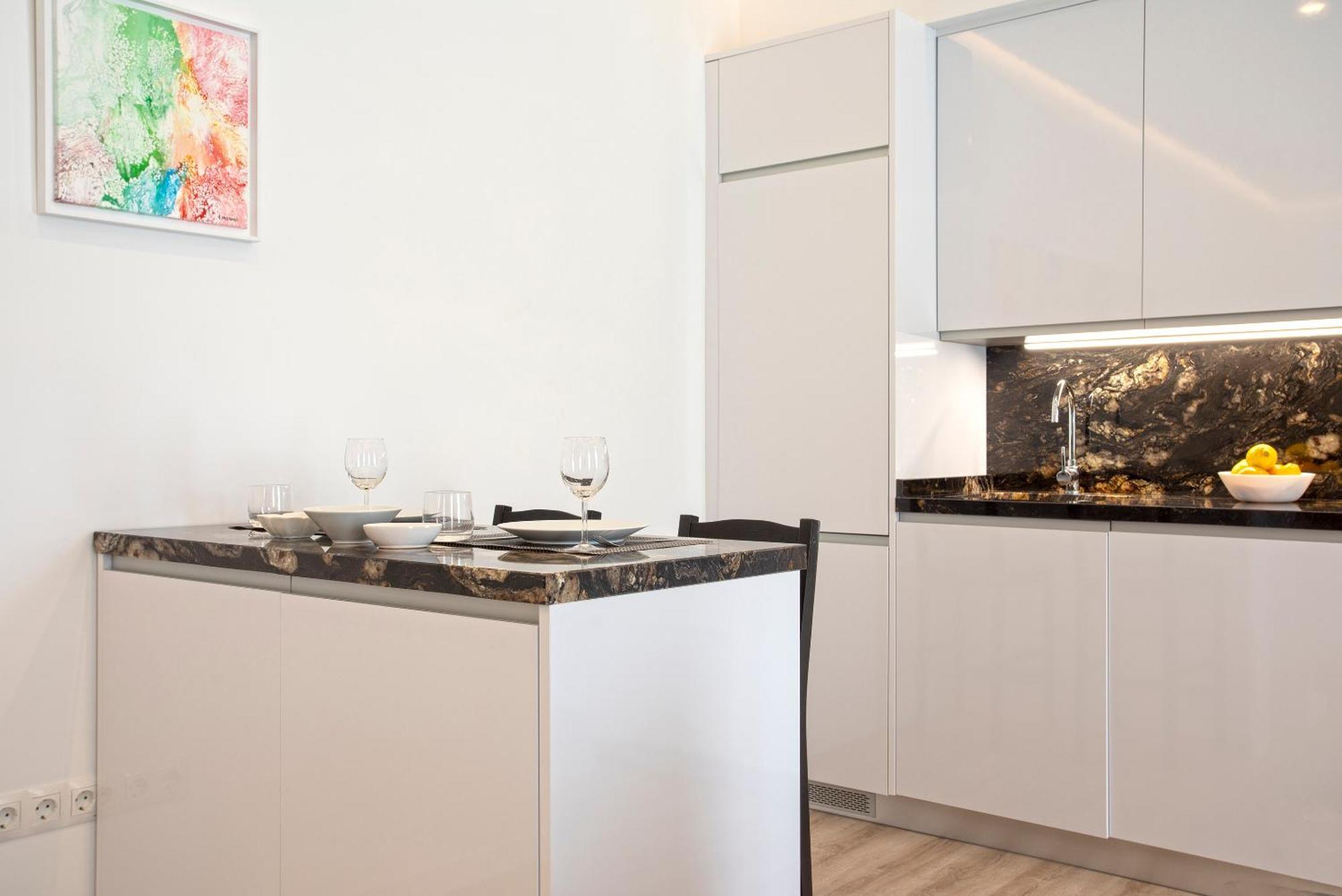 Precioso Apartamento Con Terraza En La Nogalera By Rent Me Torremolinos Luaran gambar