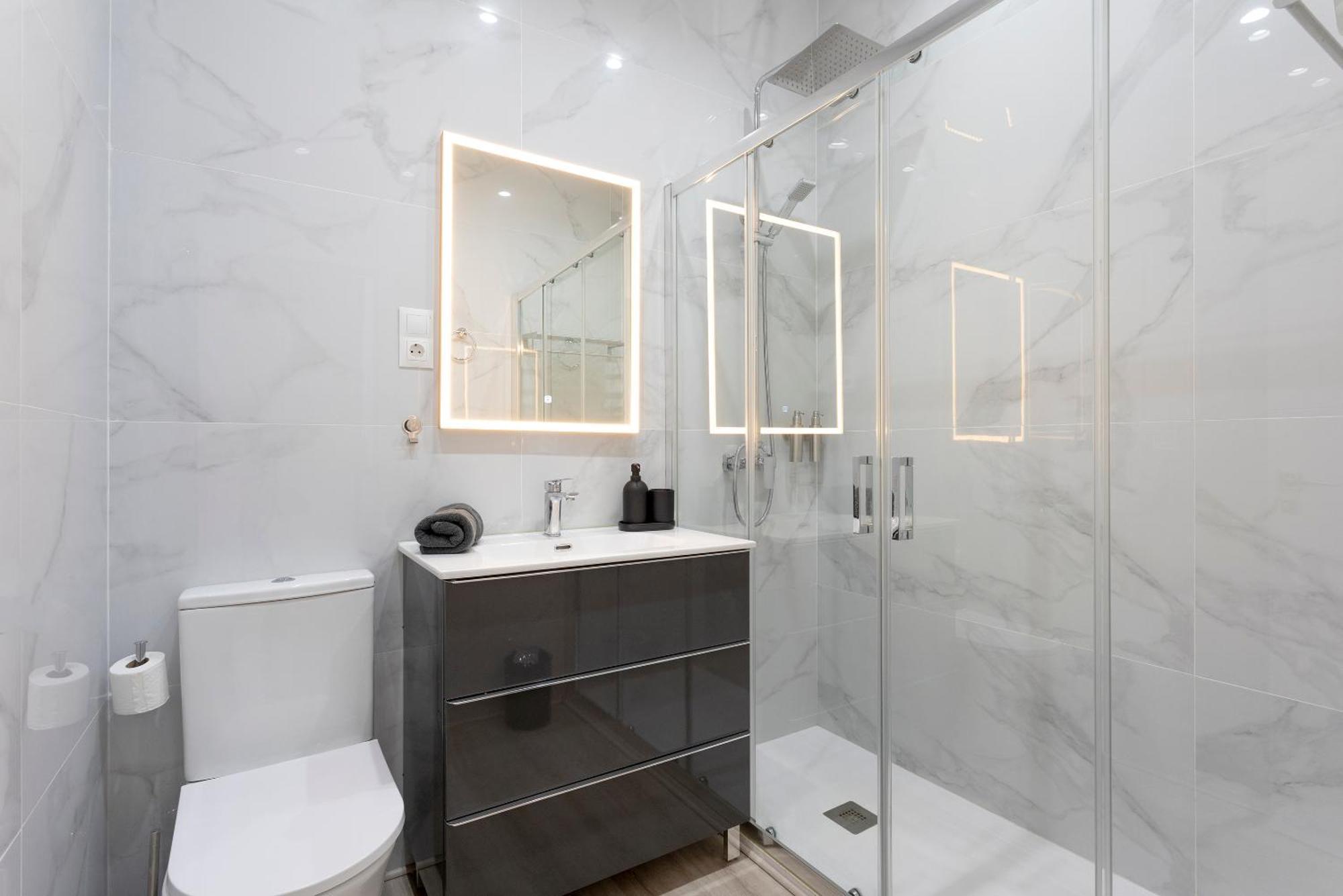 Precioso Apartamento Con Terraza En La Nogalera By Rent Me Torremolinos Luaran gambar