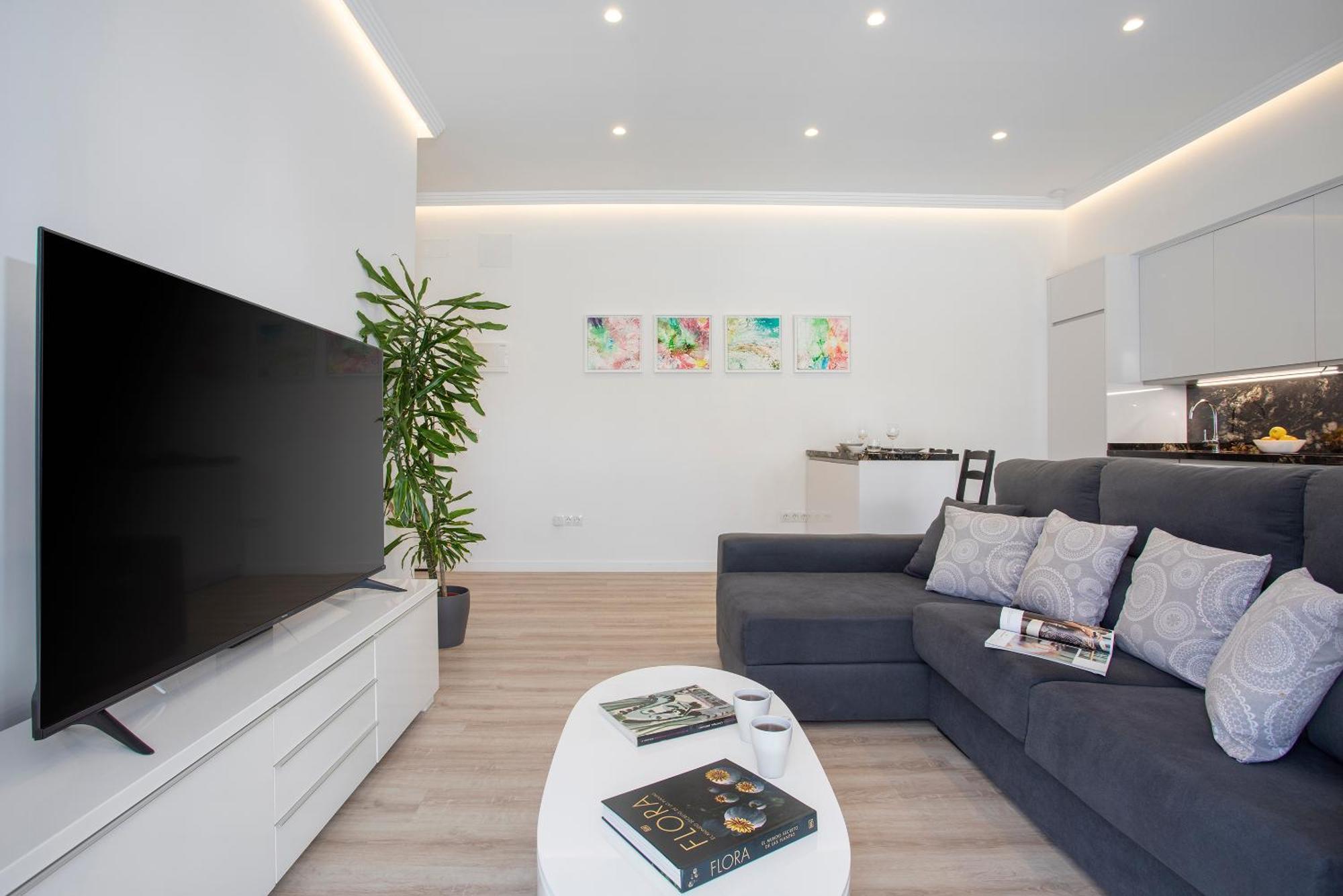 Precioso Apartamento Con Terraza En La Nogalera By Rent Me Torremolinos Luaran gambar