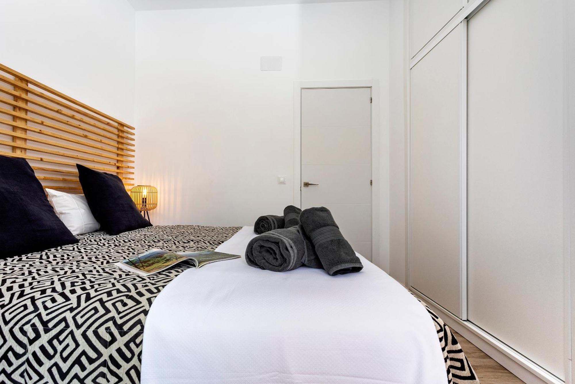 Precioso Apartamento Con Terraza En La Nogalera By Rent Me Torremolinos Luaran gambar